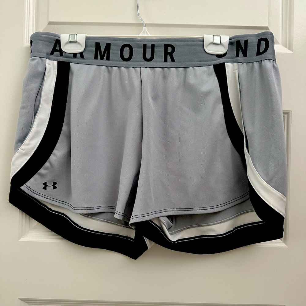 Womens’s size XL Under Armour shorts